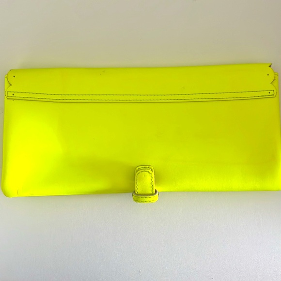 American Eagle Outfitters Neon Yellow Green Clutch - Picture 2 of 6